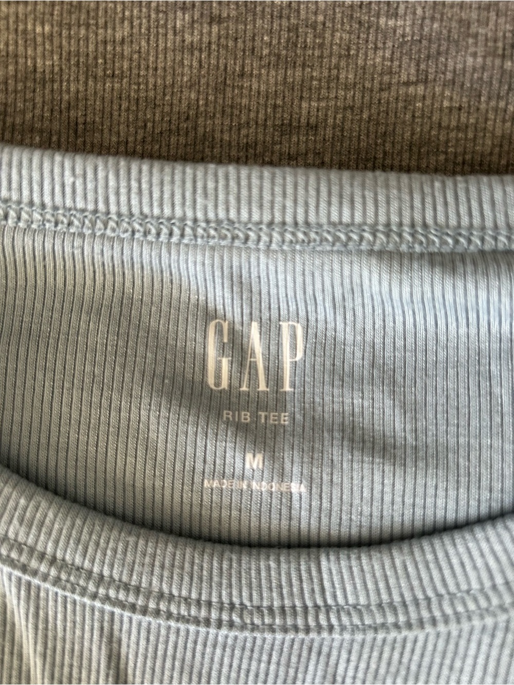 GAP  Ribbed Tshirt
